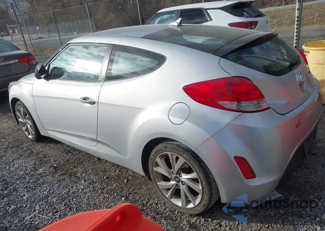 2017 Hyundai Veloster z USA, uszkodzony, nr VIN KMHTC6AD2HU307906